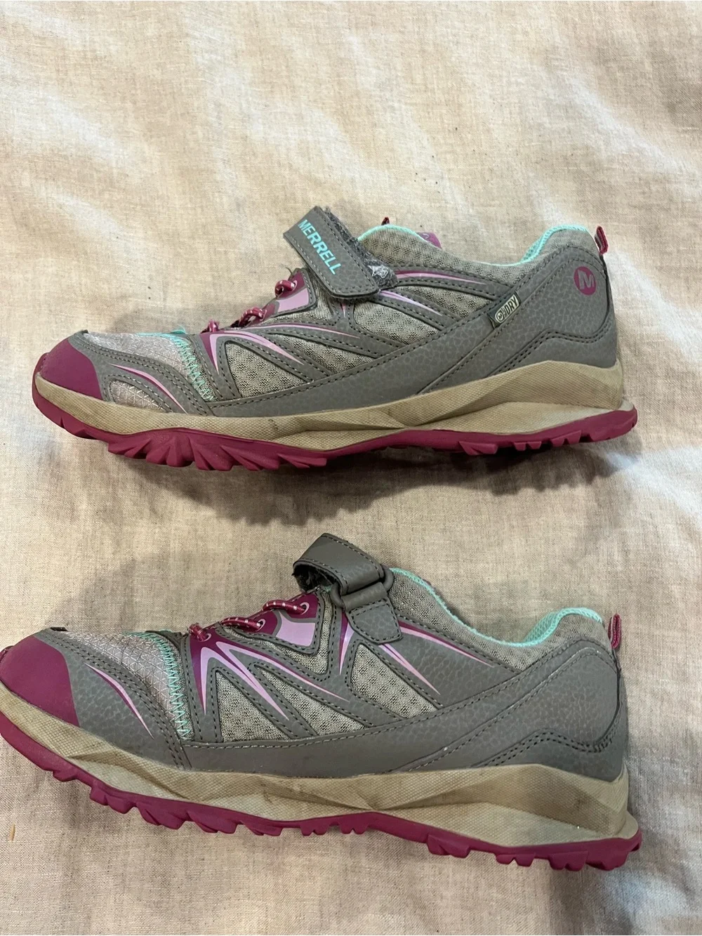 Merrell girls Gray and Pink Outdoor Trail Shoes